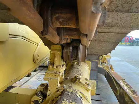 Pásové buldozery 2011 Caterpillar D6T LGP (12)