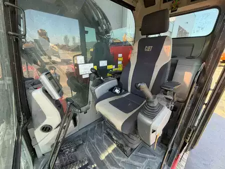 Beltegraver 2018 Caterpillar 325 F LCR (20)