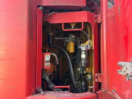 Beltegraver 2018 Caterpillar 325 F LCR (29)