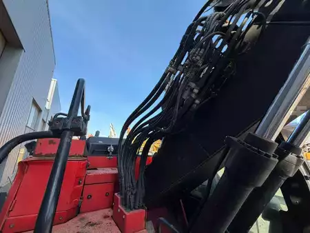 Beltegraver 2018 Caterpillar 325 F LCR (31)