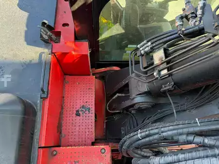 Beltegraver 2018 Caterpillar 325 F LCR (32)