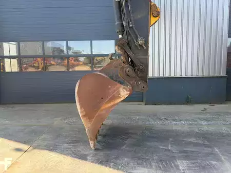 Beltegraver 2018 Caterpillar 325 F LCR (9)