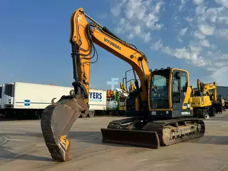 Koparki gąsienicowe 2018 Hyundai HX145LCR (2)