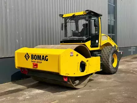 Sestavy válců 2019 BOMAG BW219 (2)