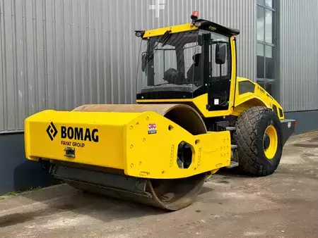 Sestavy válců 2019 BOMAG BW219 (2)