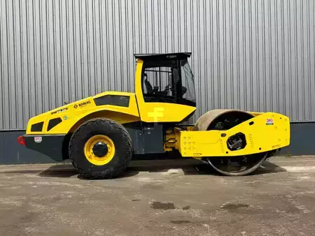 Sestavy válců 2019 BOMAG BW219 (6)