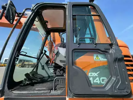 Bæltegraver 2015 Doosan DX140LCR (21)