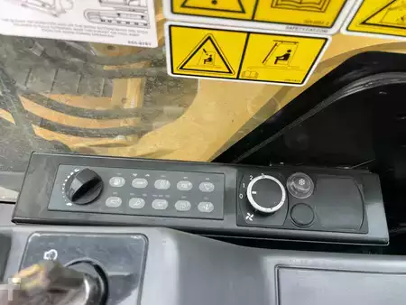 Escavadora de rastos 2025 Caterpillar 320D3 GC (13)