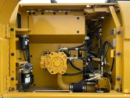 Escavadora de rastos 2025 Caterpillar 320D3 GC (27)