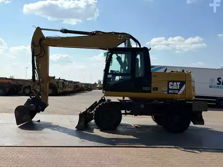 Mobil gravemaskin 2012 Caterpillar M313D VA - Outriggers + Blade (2)