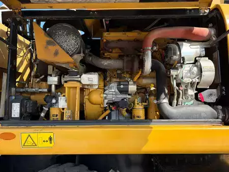 Mobil gravemaskin 2012 Caterpillar M313D VA - Outriggers + Blade (24)