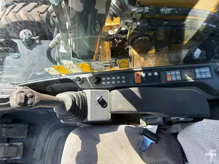 Mobil gravemaskin 2012 Caterpillar M313D VA - Outriggers + Blade (39)