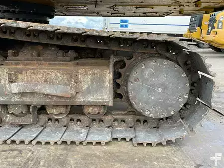 Korečková rýpadla 2019 Komatsu PC490LCD-11 (13)