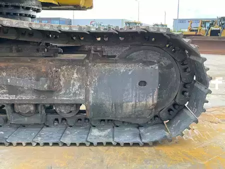 Korečková rýpadla 2019 Komatsu PC490LCD-11 (17)