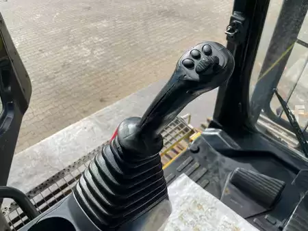 Korečková rýpadla 2019 Komatsu PC490LCD-11 (25)