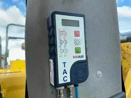 Korečková rýpadla 2019 Komatsu PC490LCD-11 (26)
