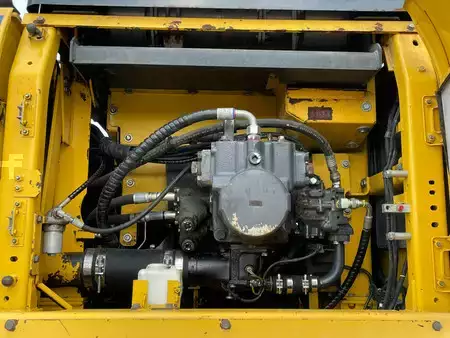 Korečková rýpadla 2019 Komatsu PC490LCD-11 (28)
