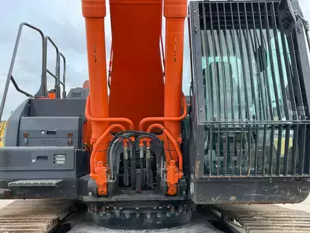 Pelles sur chenilles 2018 Hitachi ZX300-6 (20)