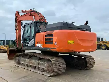 Pelles sur chenilles 2018 Hitachi ZX300-6 (3)