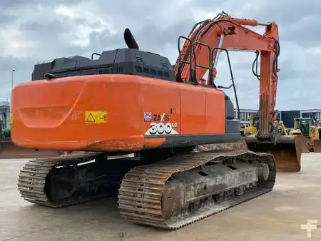 Pelles sur chenilles 2018 Hitachi ZX300-6 (5)