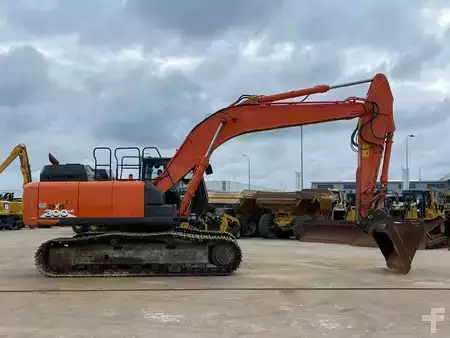 Pelles sur chenilles 2018 Hitachi ZX300-6 (6)
