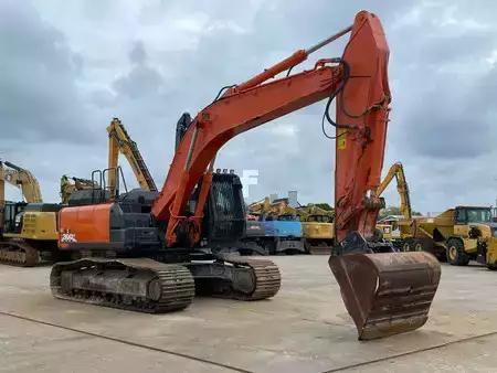Pelles sur chenilles 2018 Hitachi ZX300-6 (7)