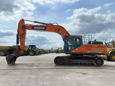 Kettenbagger 2017 Doosan DX300LC-5 (1)