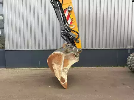 Mobil grävmaskin 2017 Liebherr A918 (8)