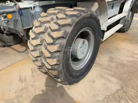 Mobilní bagry 2019 Liebherr A920 (12)