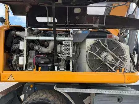 Mobilní bagry 2019 Liebherr A920 (21)