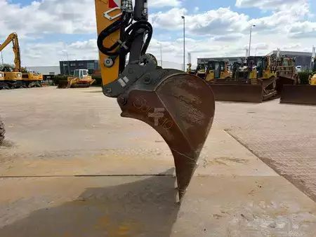 Mobilní bagry 2019 Liebherr A920 (9)