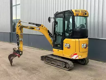 Lánctalpas kotrógép 2021 Caterpillar 301.8-05 (11)