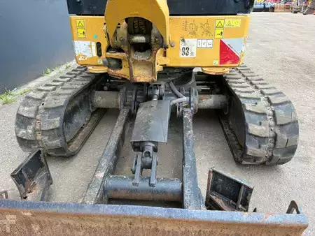 Lánctalpas kotrógép 2021 Caterpillar 301.8-05 (19)