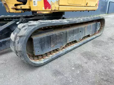 Lánctalpas kotrógép 2021 Caterpillar 301.8-05 (20)