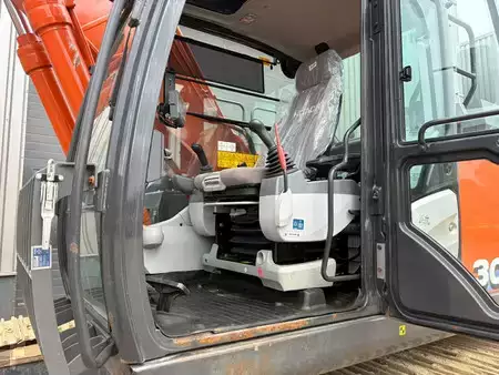 Bæltegraver 2019 Hitachi ZX300LCN-6 (19)
