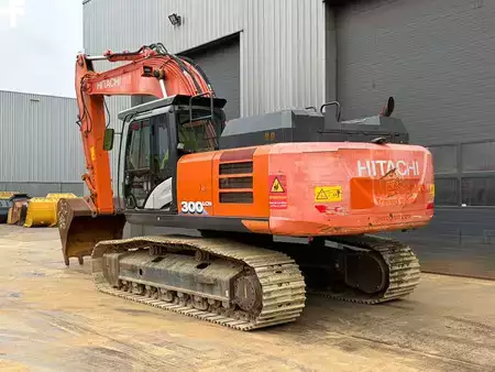 Bæltegraver 2019 Hitachi ZX300LCN-6 (3)