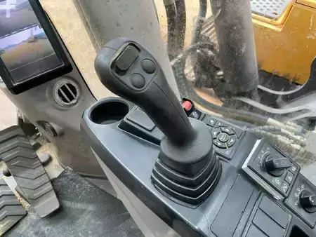 Rupsgraafmachines 2015 Volvo EC380EL | German machine (17)