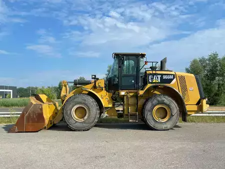 Wheel Loaders 2014 Caterpillar 966M (1)