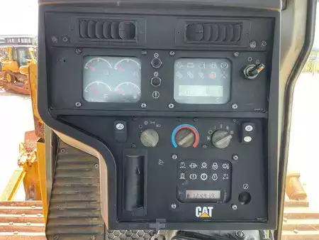 Escavadoras 2011 Caterpillar D6T LGP (20)