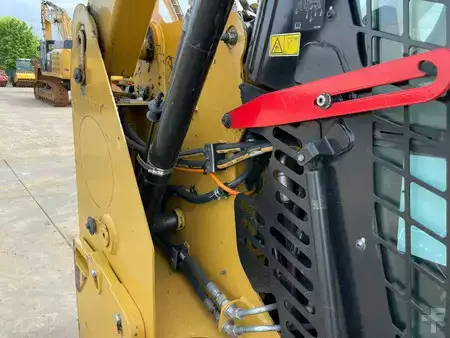 Chargeuse sur pneus 2021 Caterpillar 226D3 - CE Certified (15)