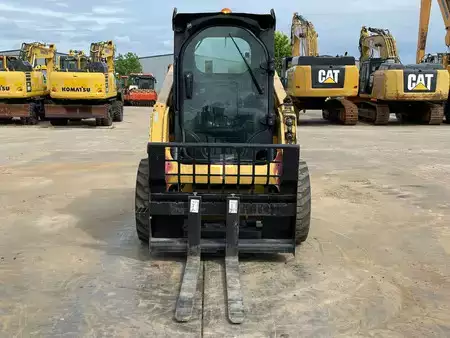 Chargeuse sur pneus 2021 Caterpillar 226D3 - CE Certified (9)