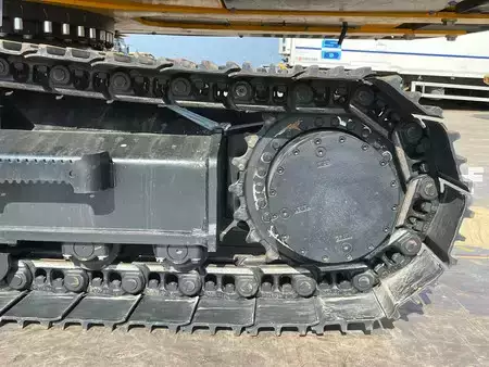 Koparki gąsienicowe 2026 JCB 205 (12)