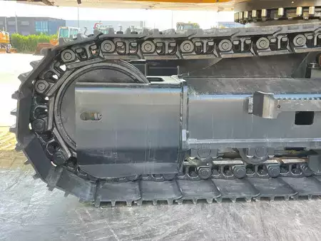 Koparki gąsienicowe 2026 JCB 205 (15)