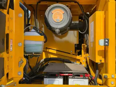 Koparki gąsienicowe 2026 JCB 205 (27)
