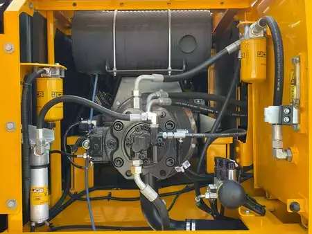 Koparki gąsienicowe 2026 JCB 205 (29)