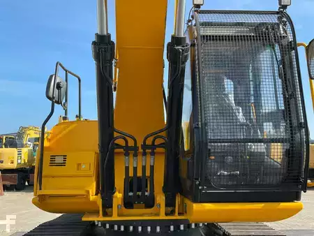 Koparki gąsienicowe 2026 JCB 205 (8)