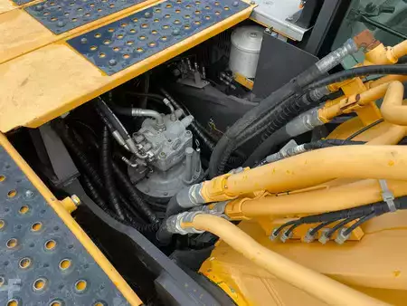 Korečková rýpadla 2013 Hitachi ZX350LCN-5 (27)