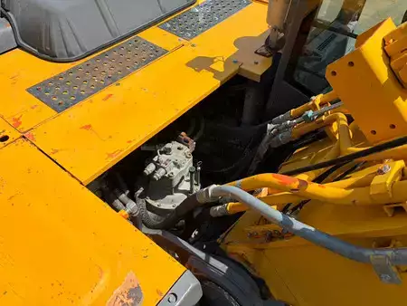 Korečková rýpadla 2011 Hitachi ZX350LCN-3 (27)