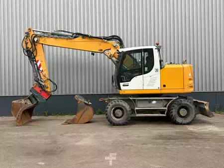 Mobiele graafmachines 2013 Liebherr A918 Compact Litronic (1)