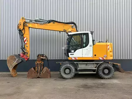 Mobil grävmaskin 2016 Liebherr A918 Compact Litronic (1)